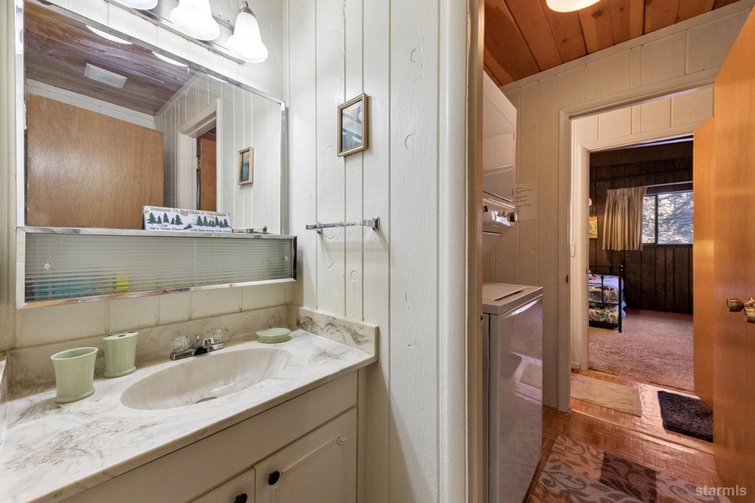 1496 Apple Valley Drive