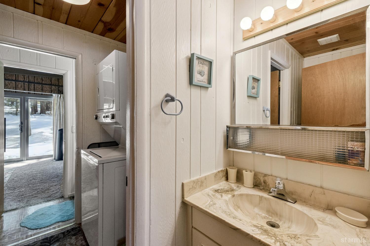 1496 Apple Valley Drive