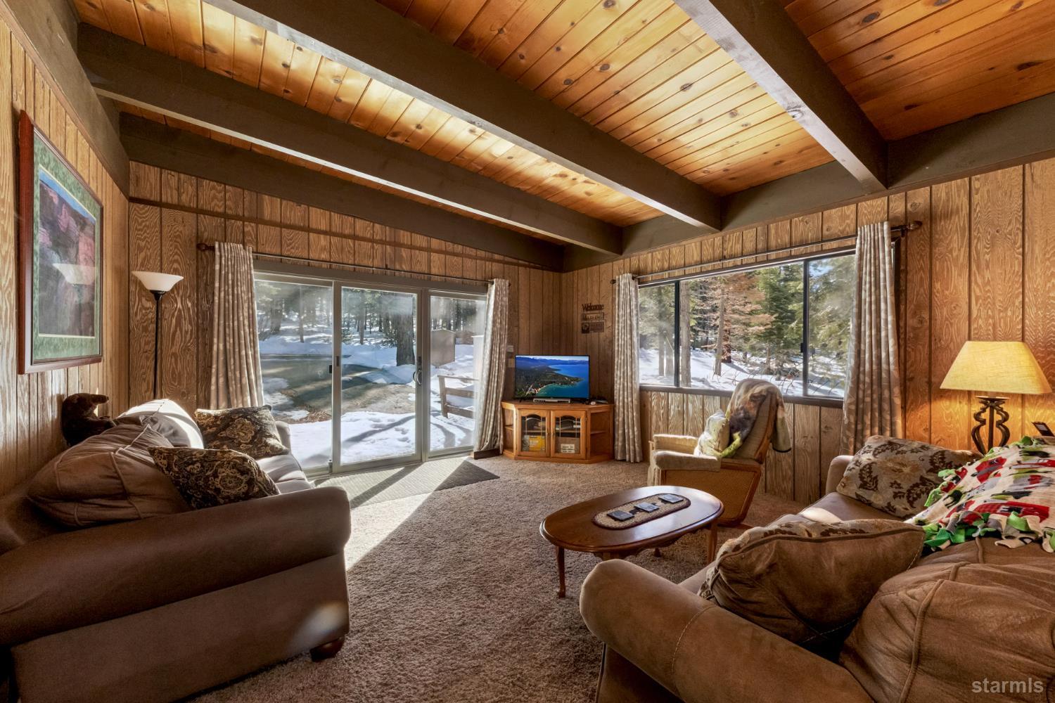 1496 Apple Valley Drive