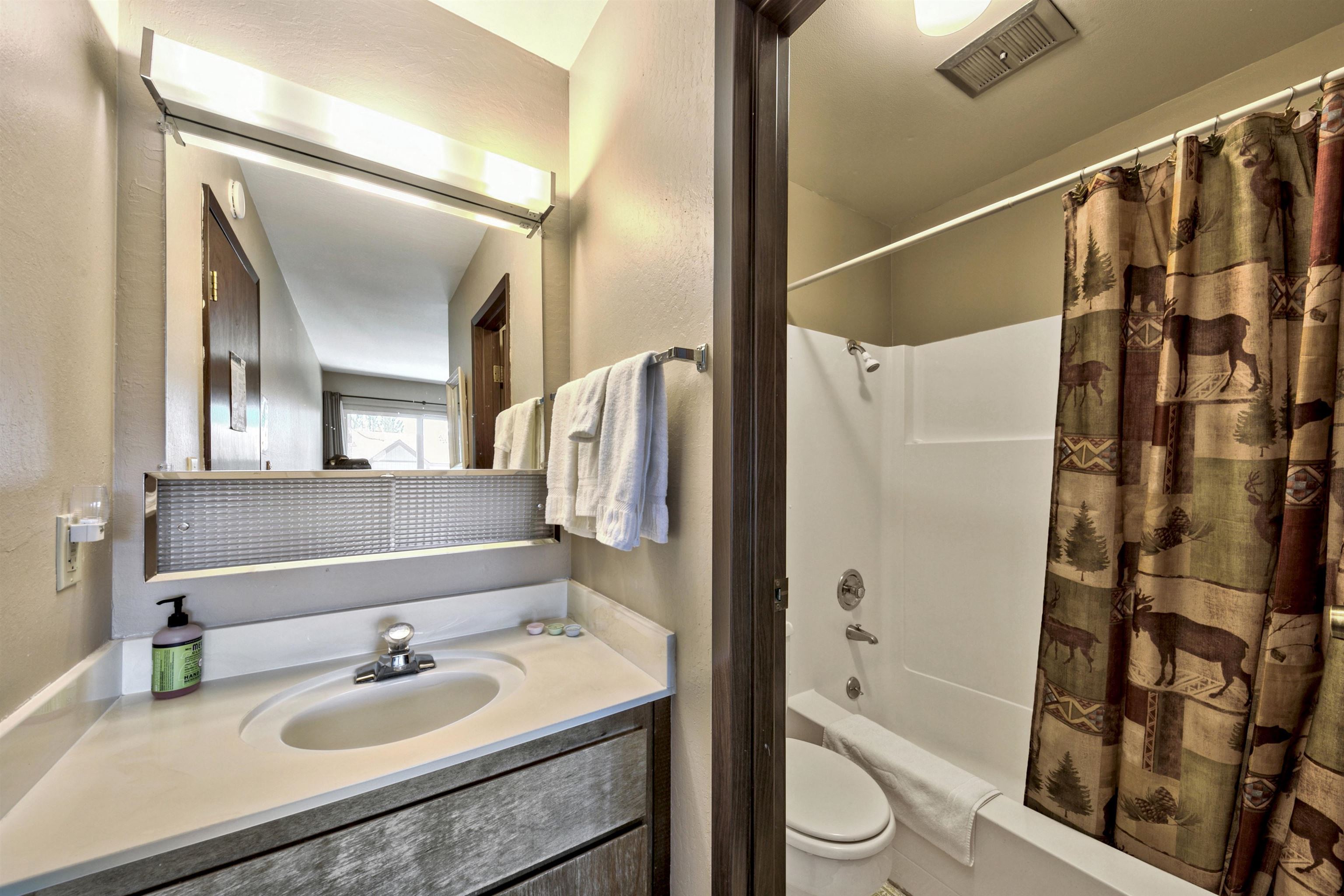 3115 North Lake Boulevard Unit: 38