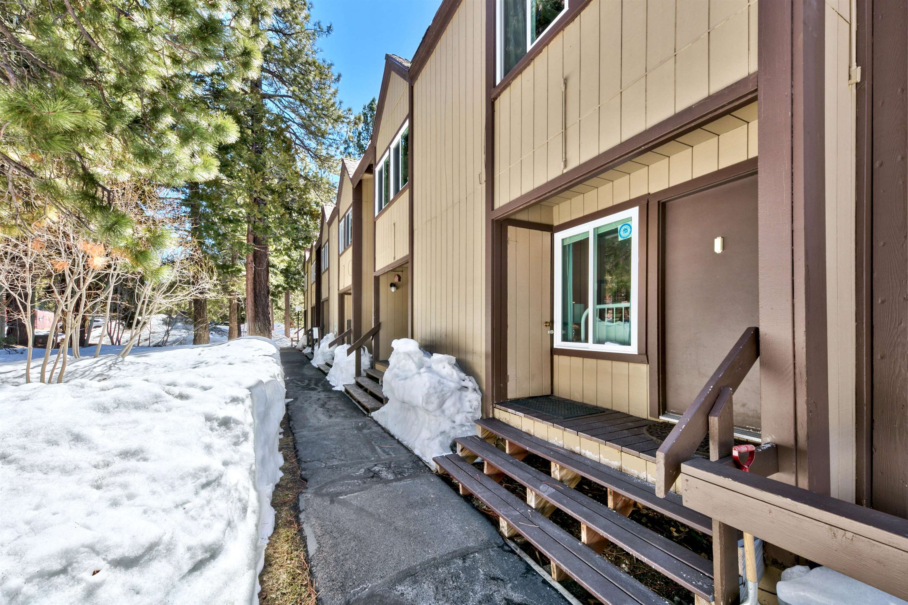 3115 North Lake Boulevard Unit: 38