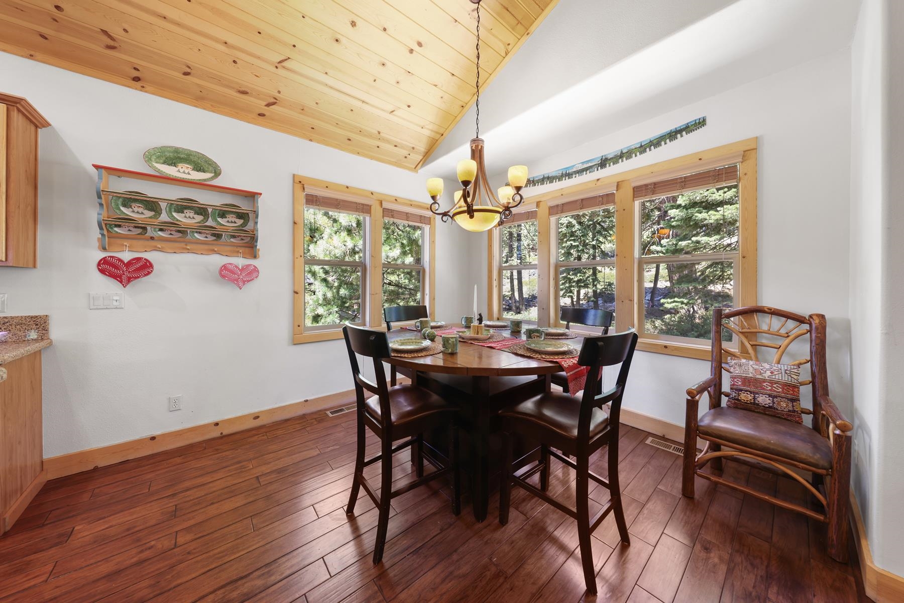 5295 North Lake Boulevard