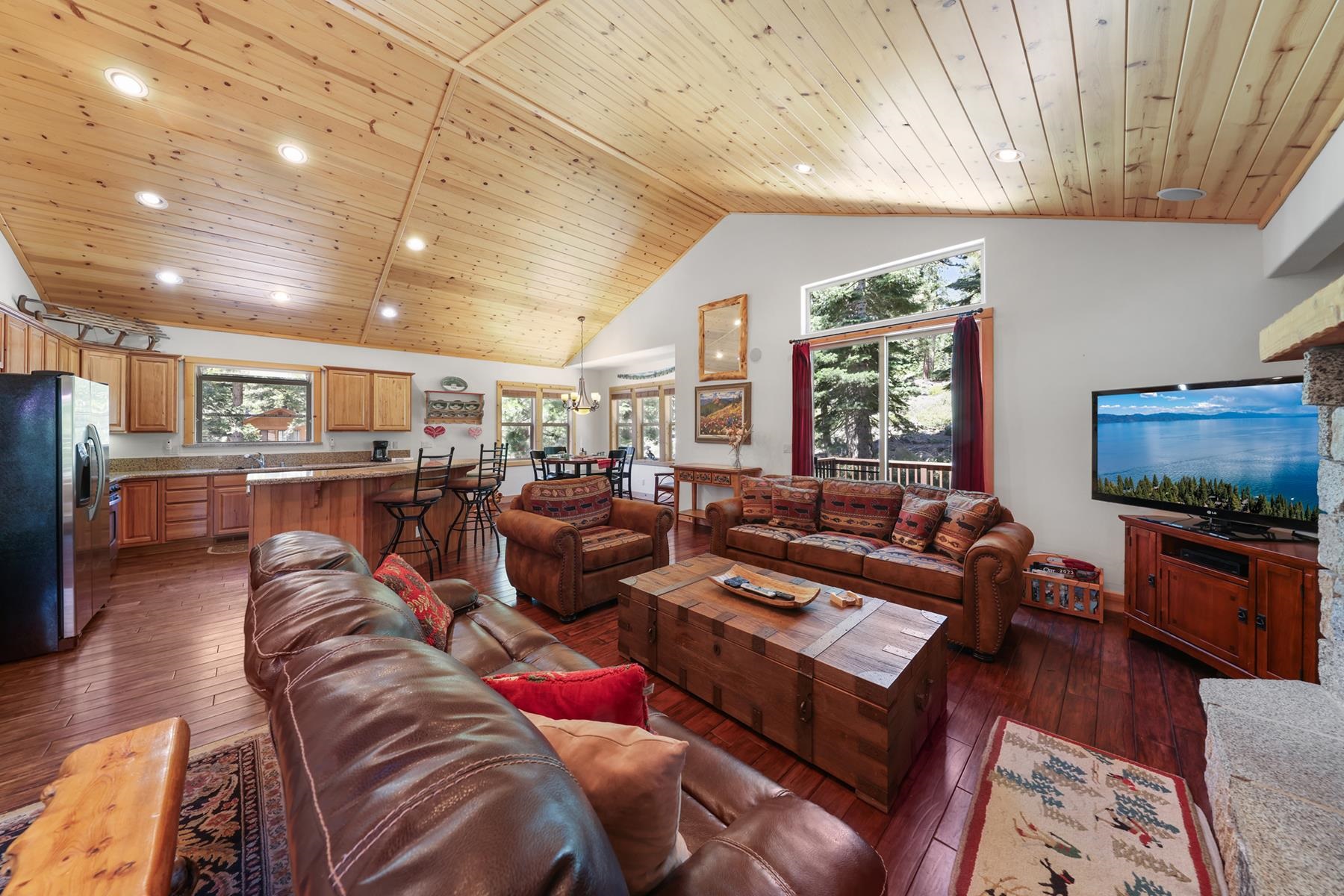 5295 North Lake Boulevard