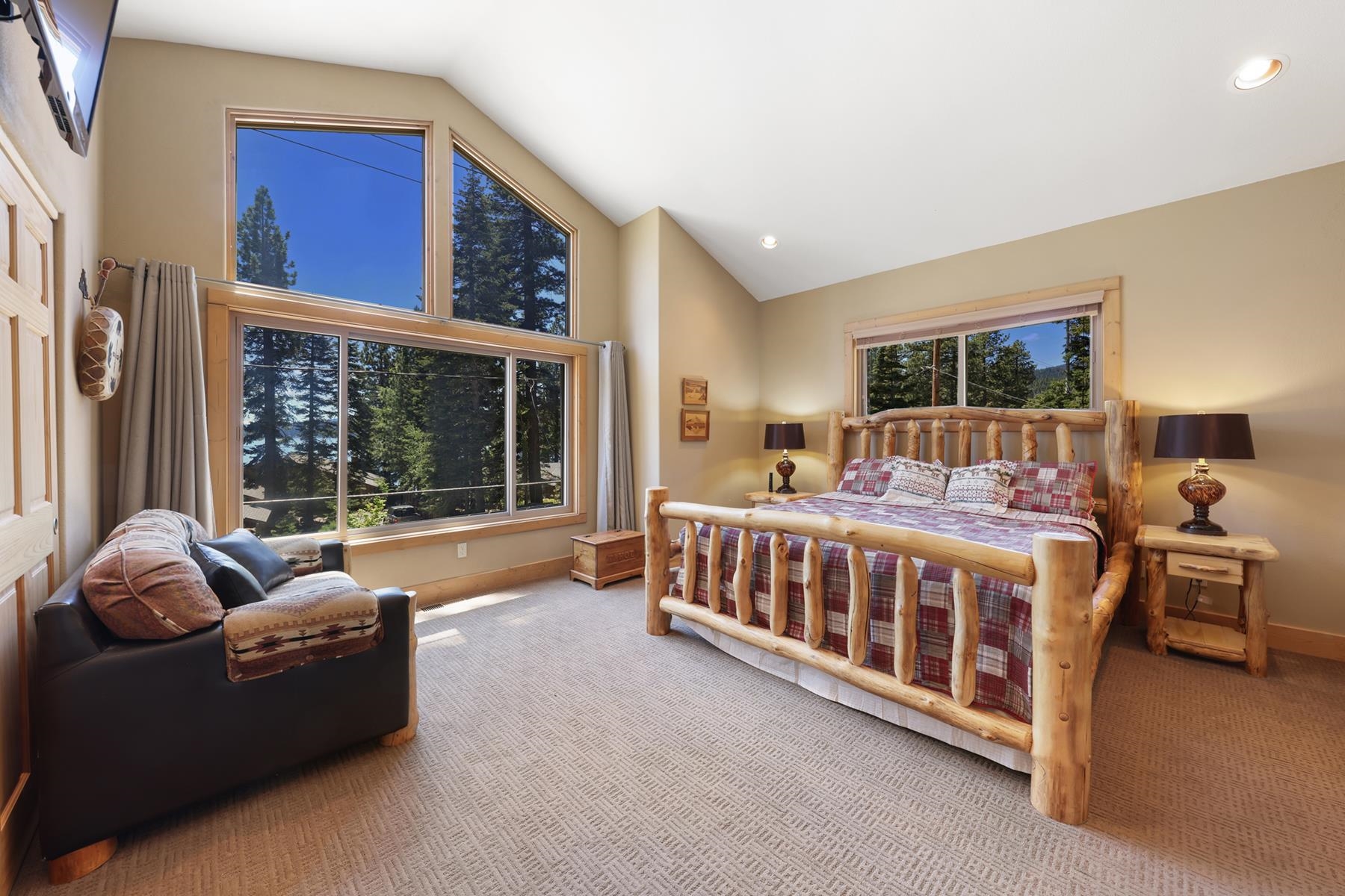 5295 North Lake Boulevard