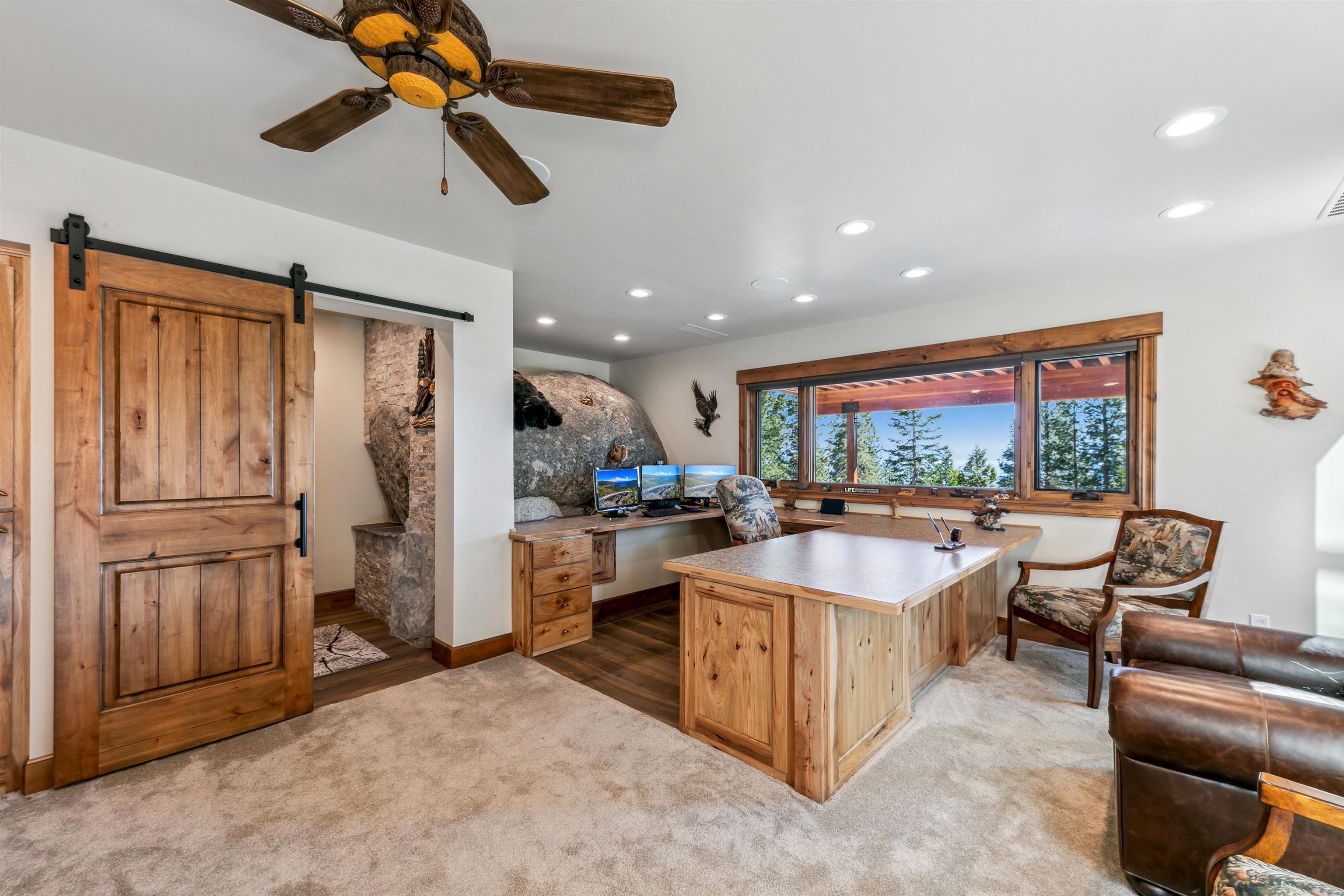 9702 North Lake Boulevard