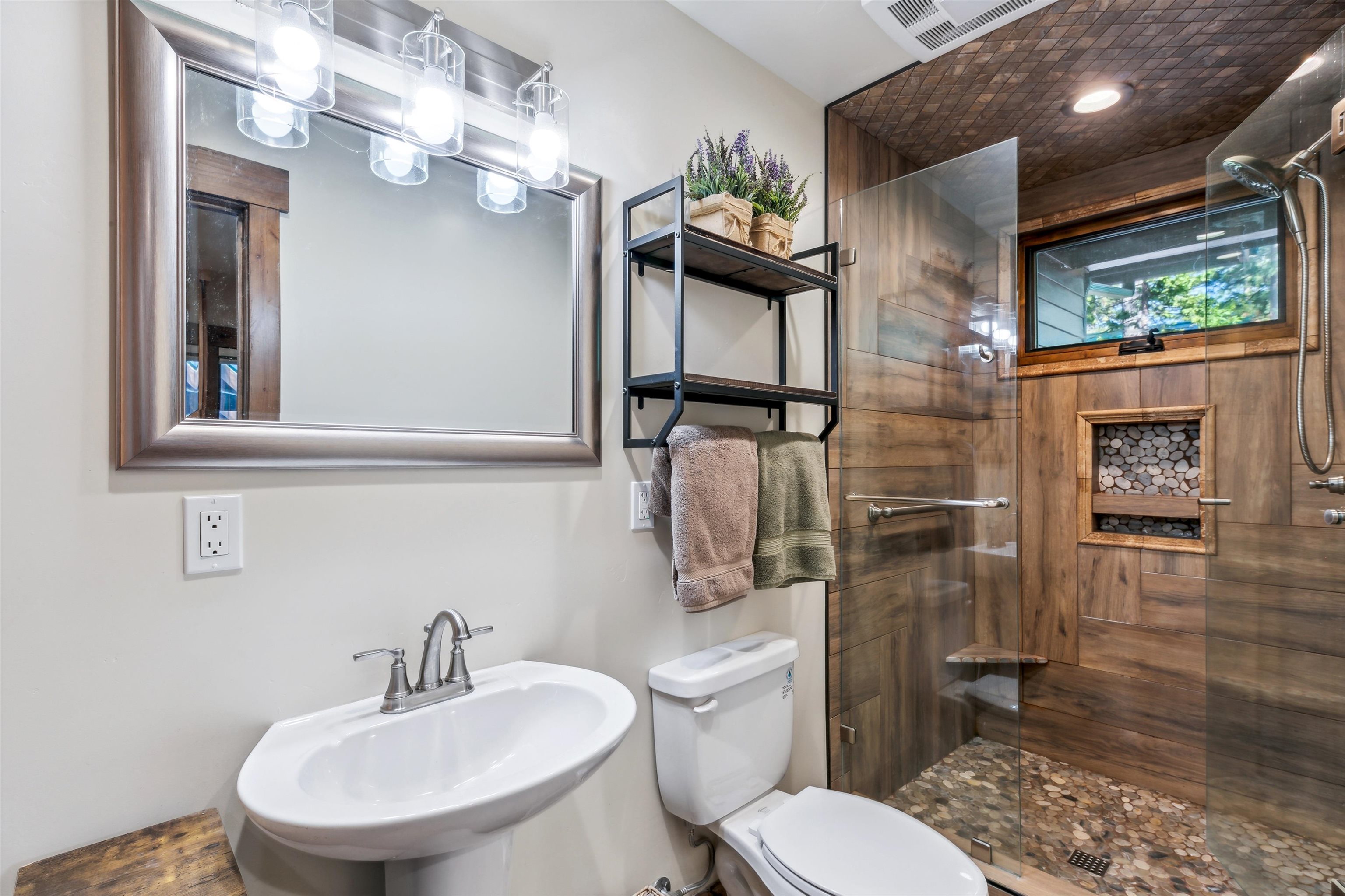 9702 North Lake Boulevard