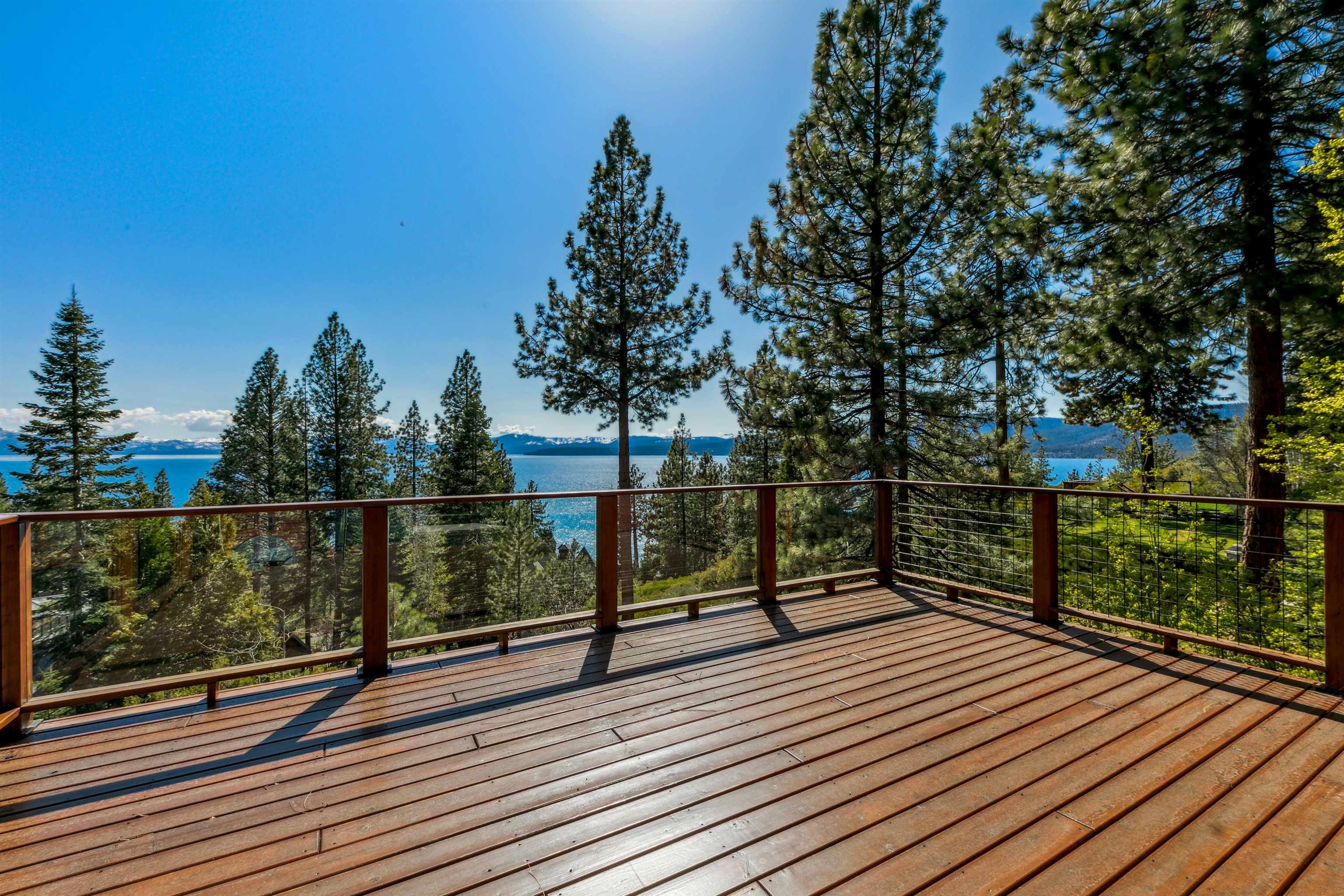 9702 North Lake Boulevard