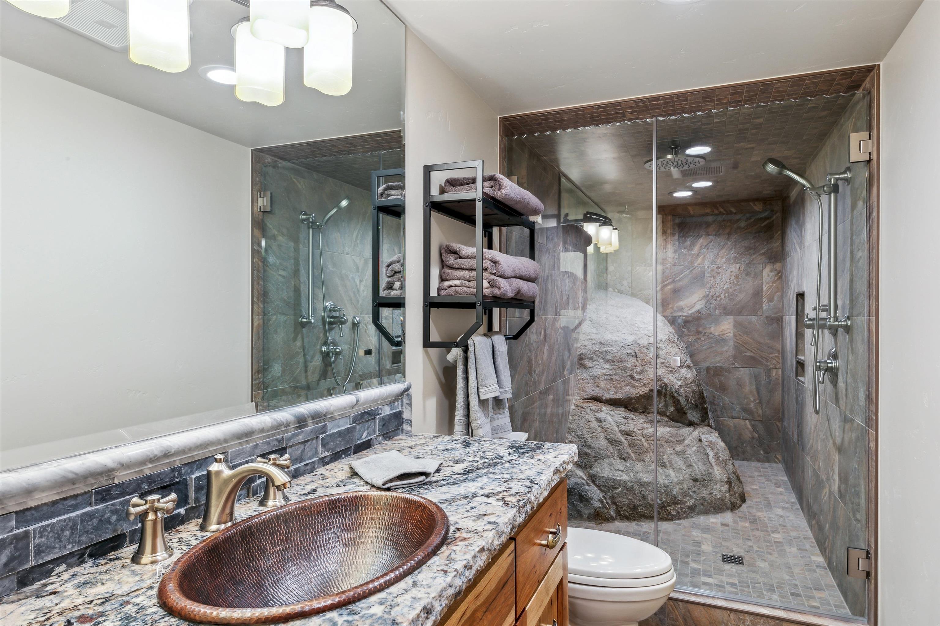 9702 North Lake Boulevard