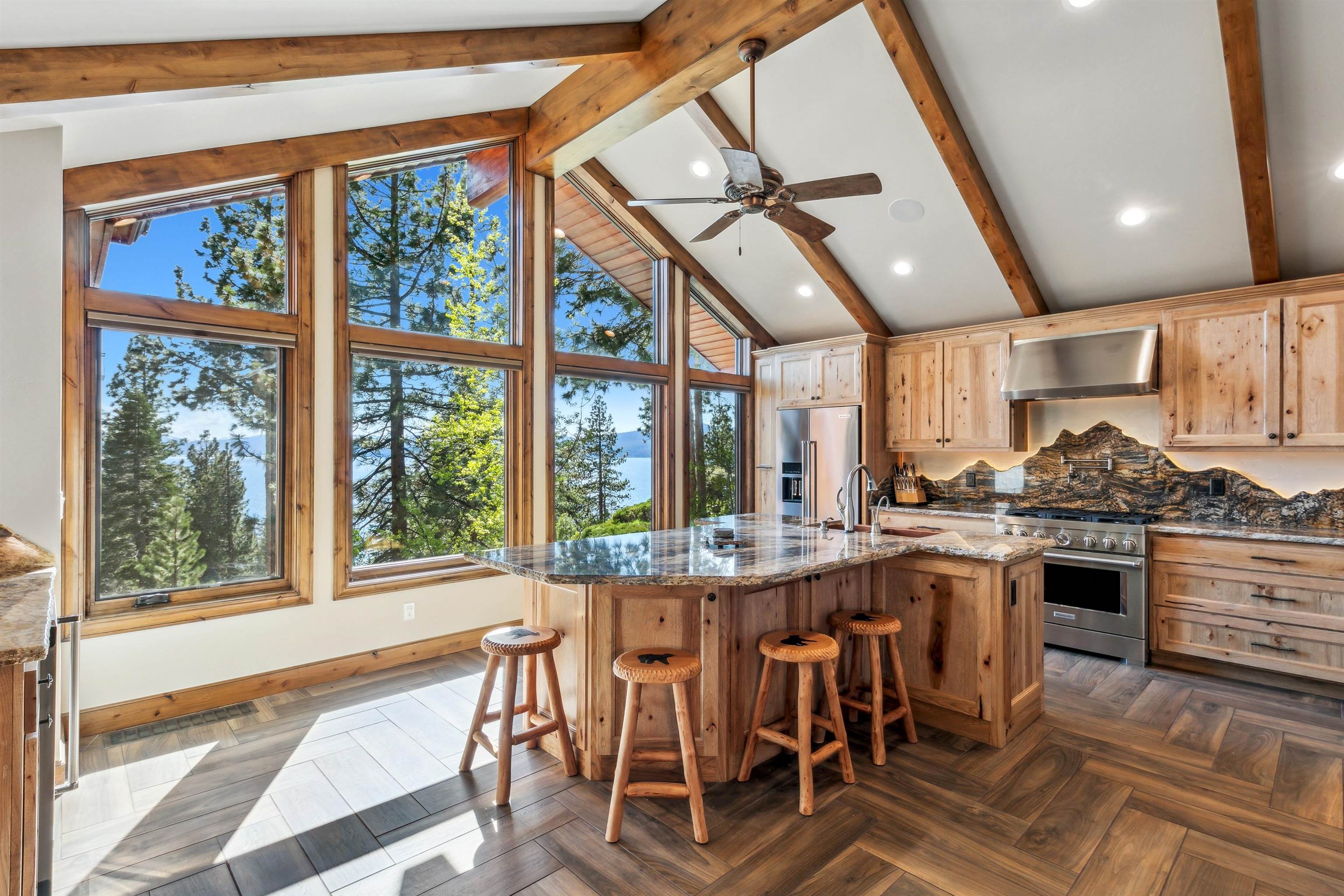 9702 North Lake Boulevard