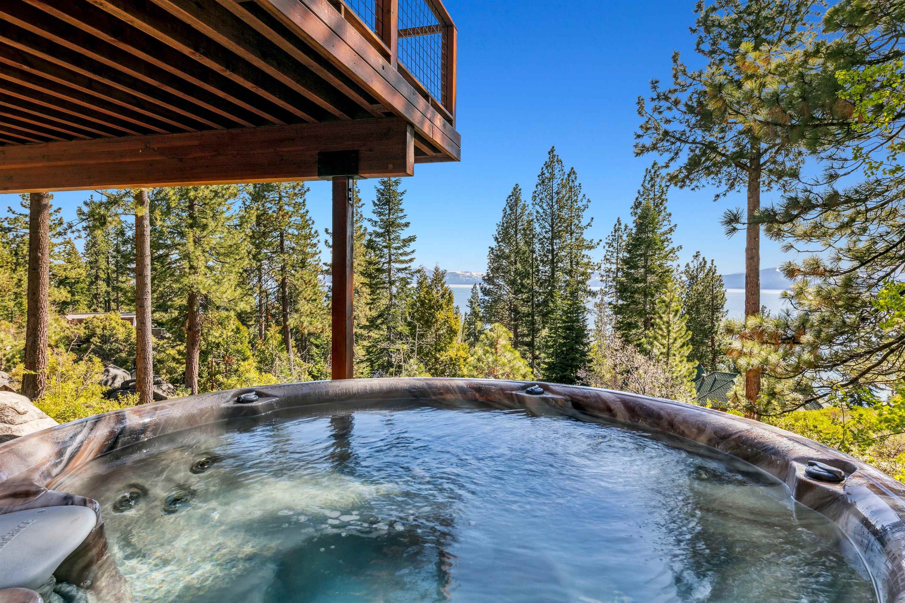 9702 North Lake Boulevard