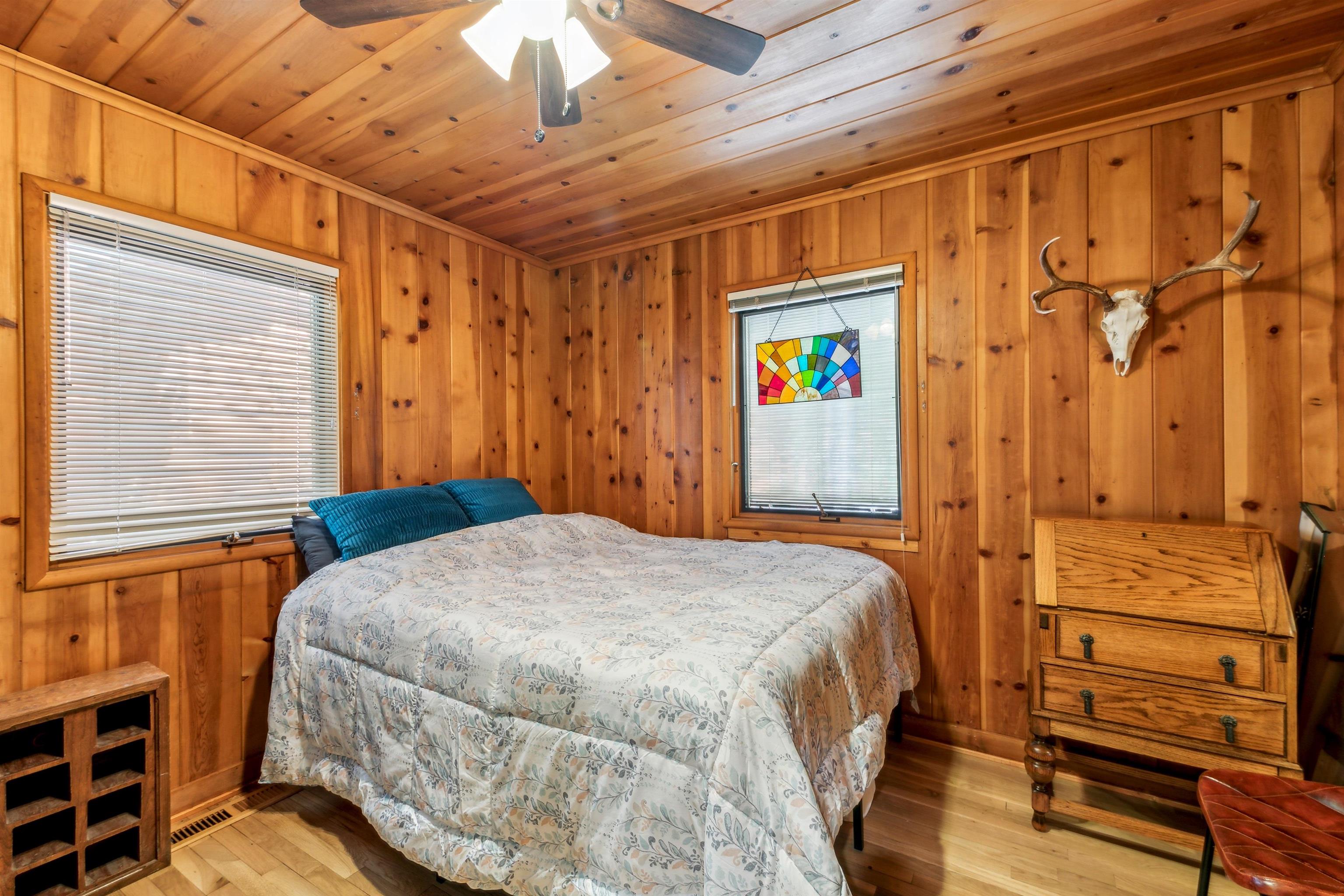 9702 North Lake Boulevard