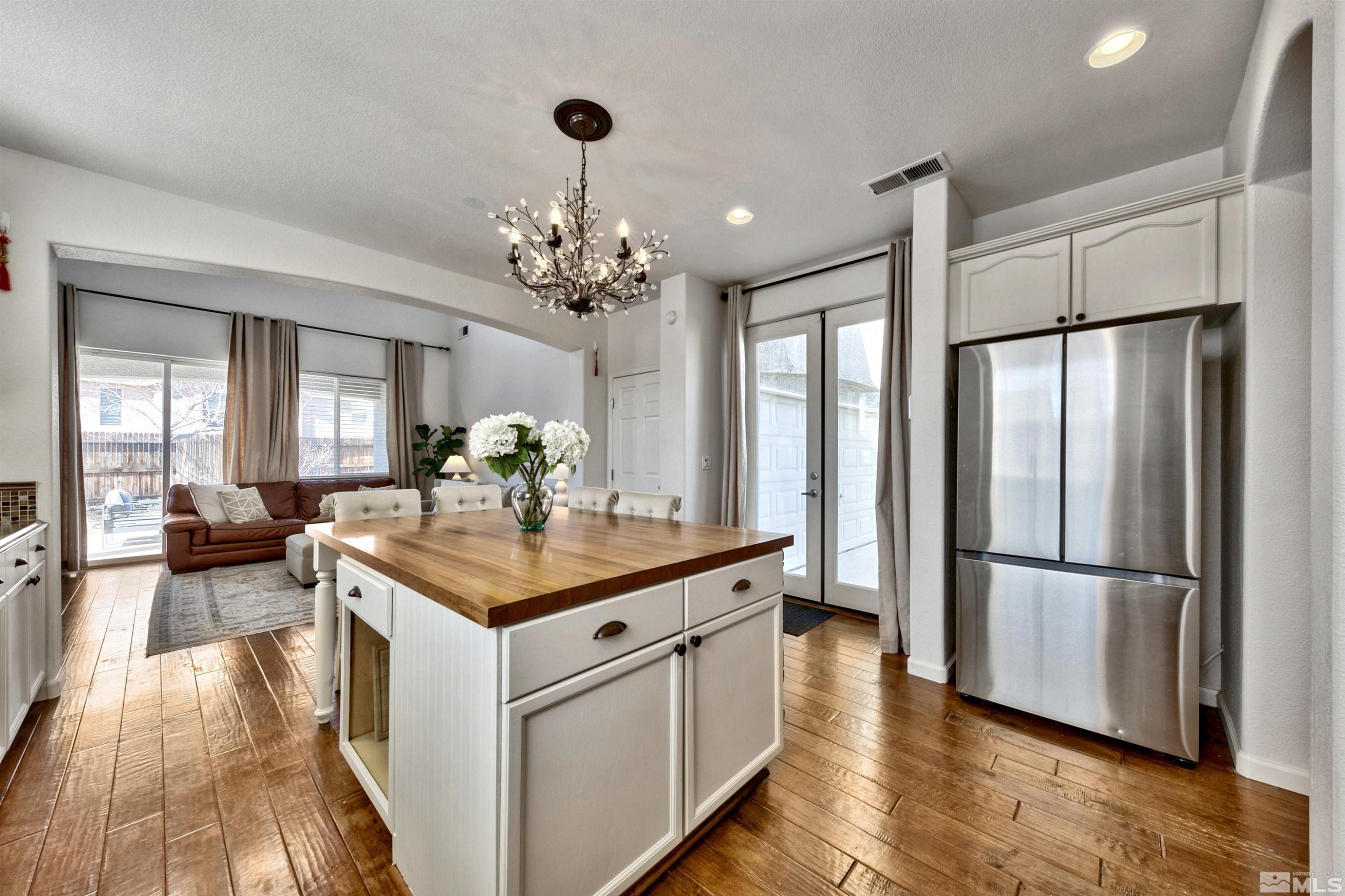 1715 Back Country Court