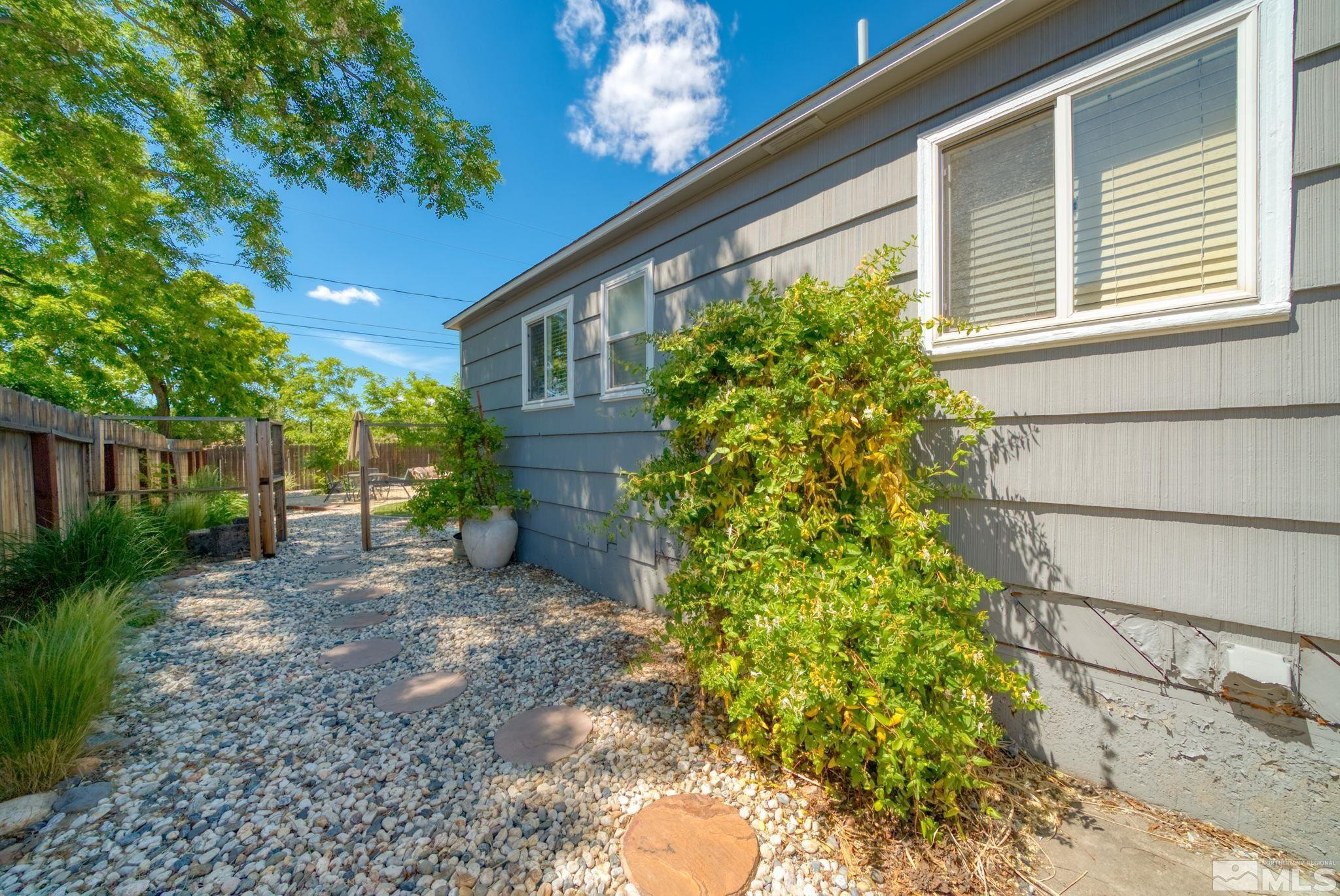 350 Glenmanor Drive