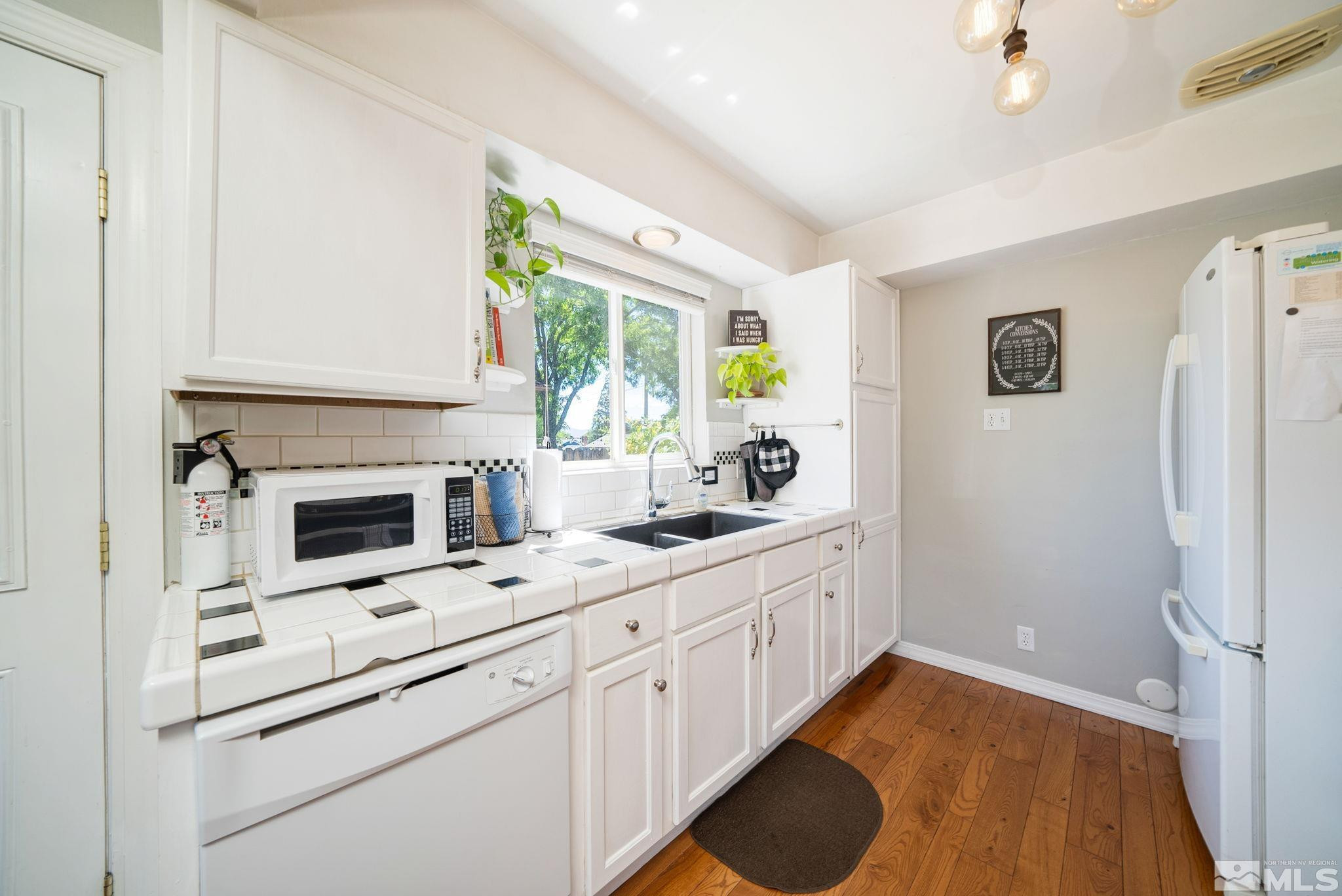 350 Glenmanor Drive