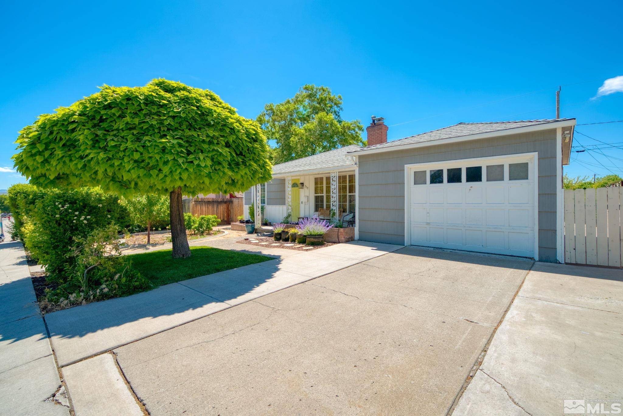 350 Glenmanor Drive