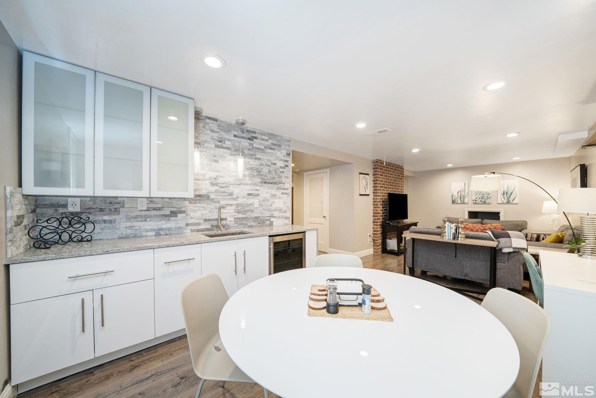 350 Glenmanor Drive