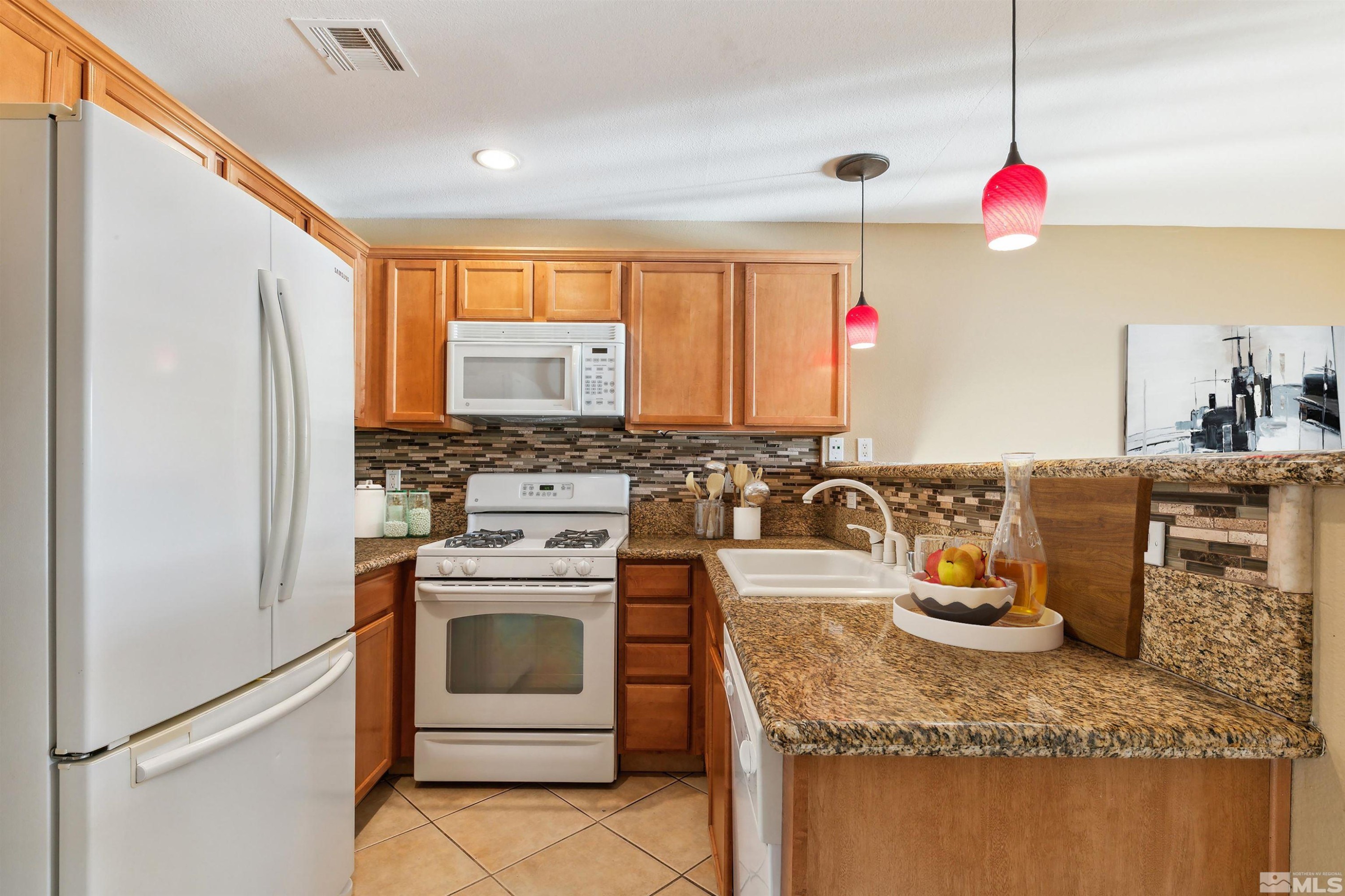 5765 Vista Serena Way, 103