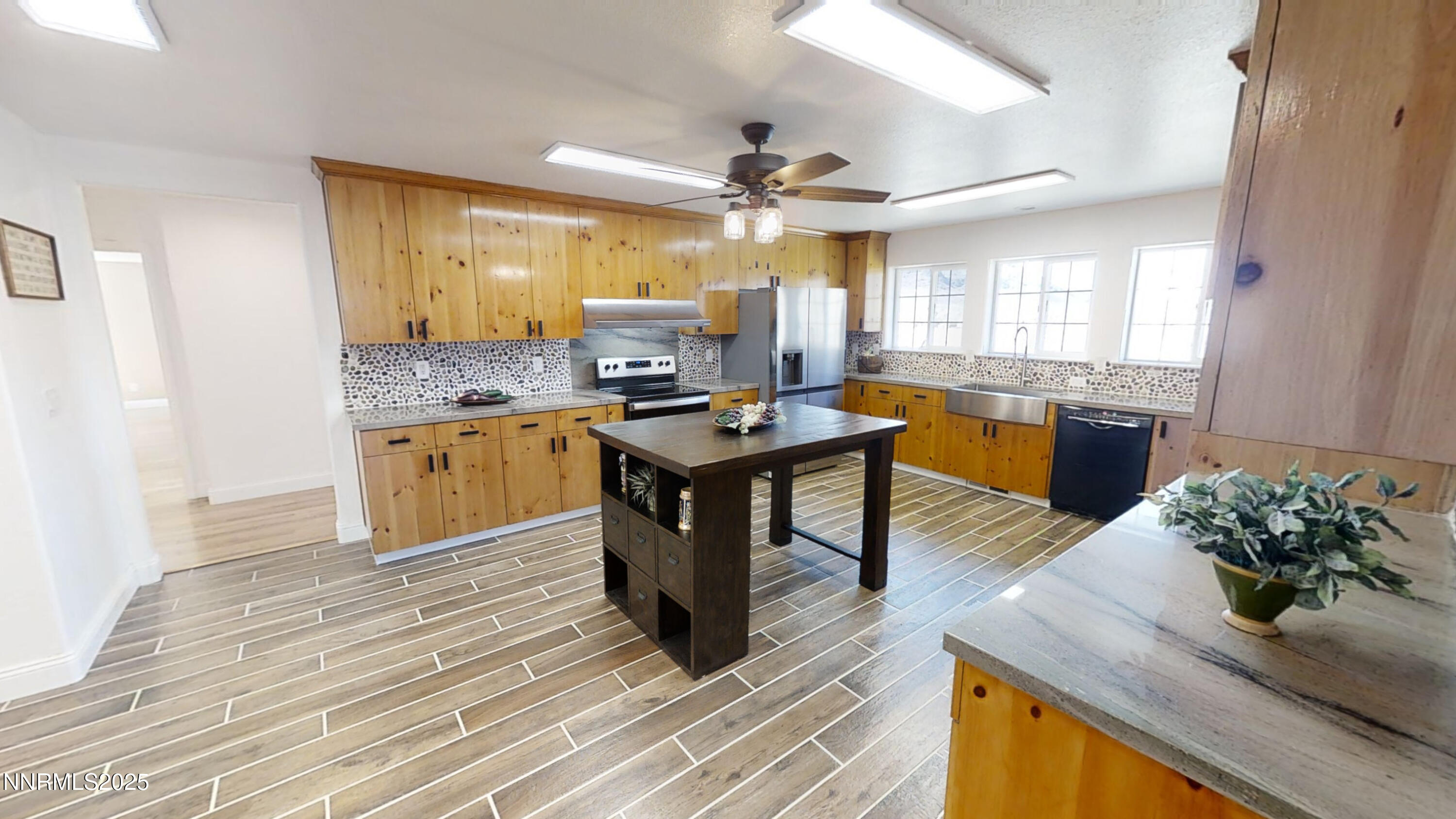 2307 Canal Road