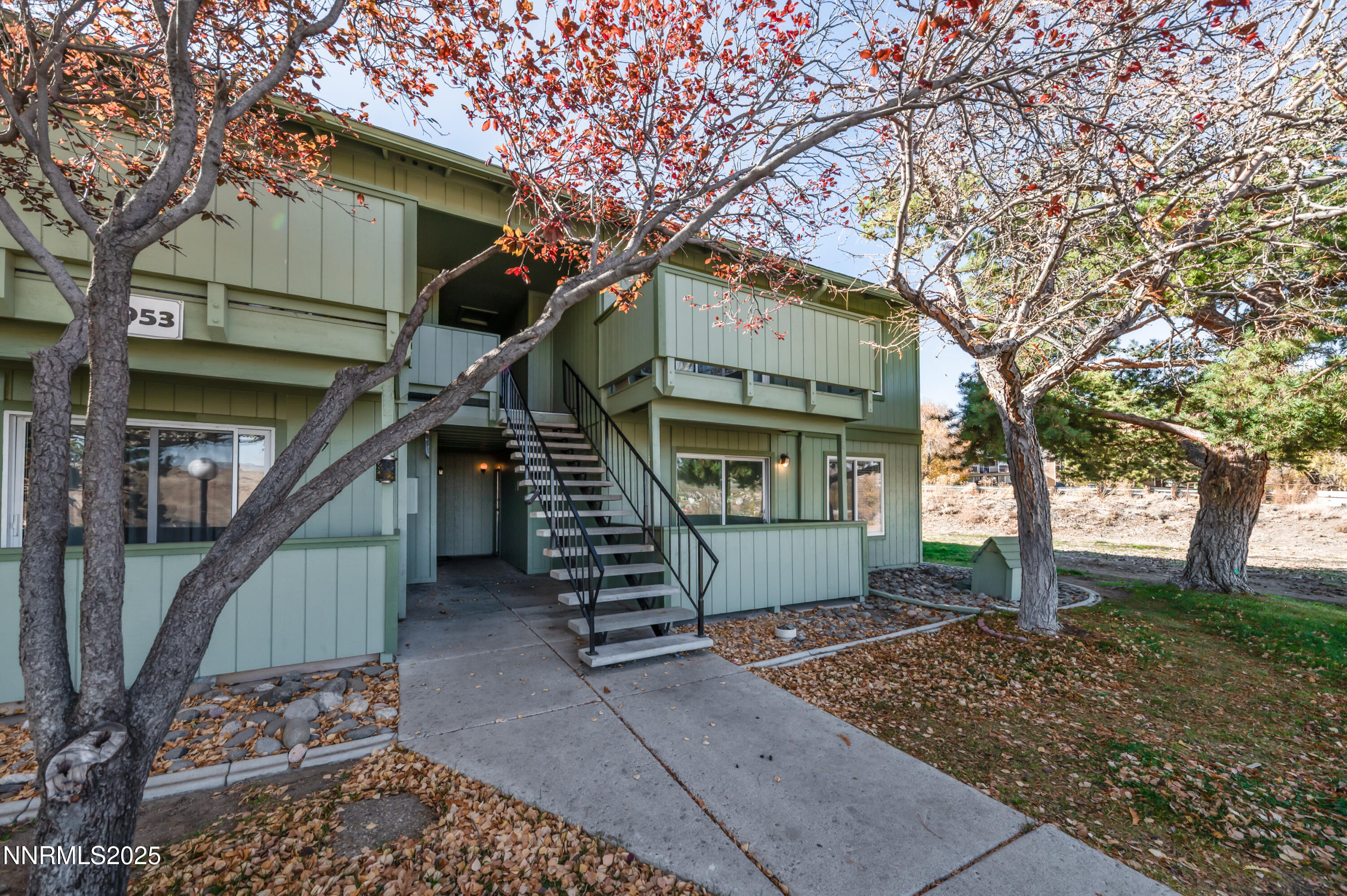 3953 Clear Acre Lane APT 305