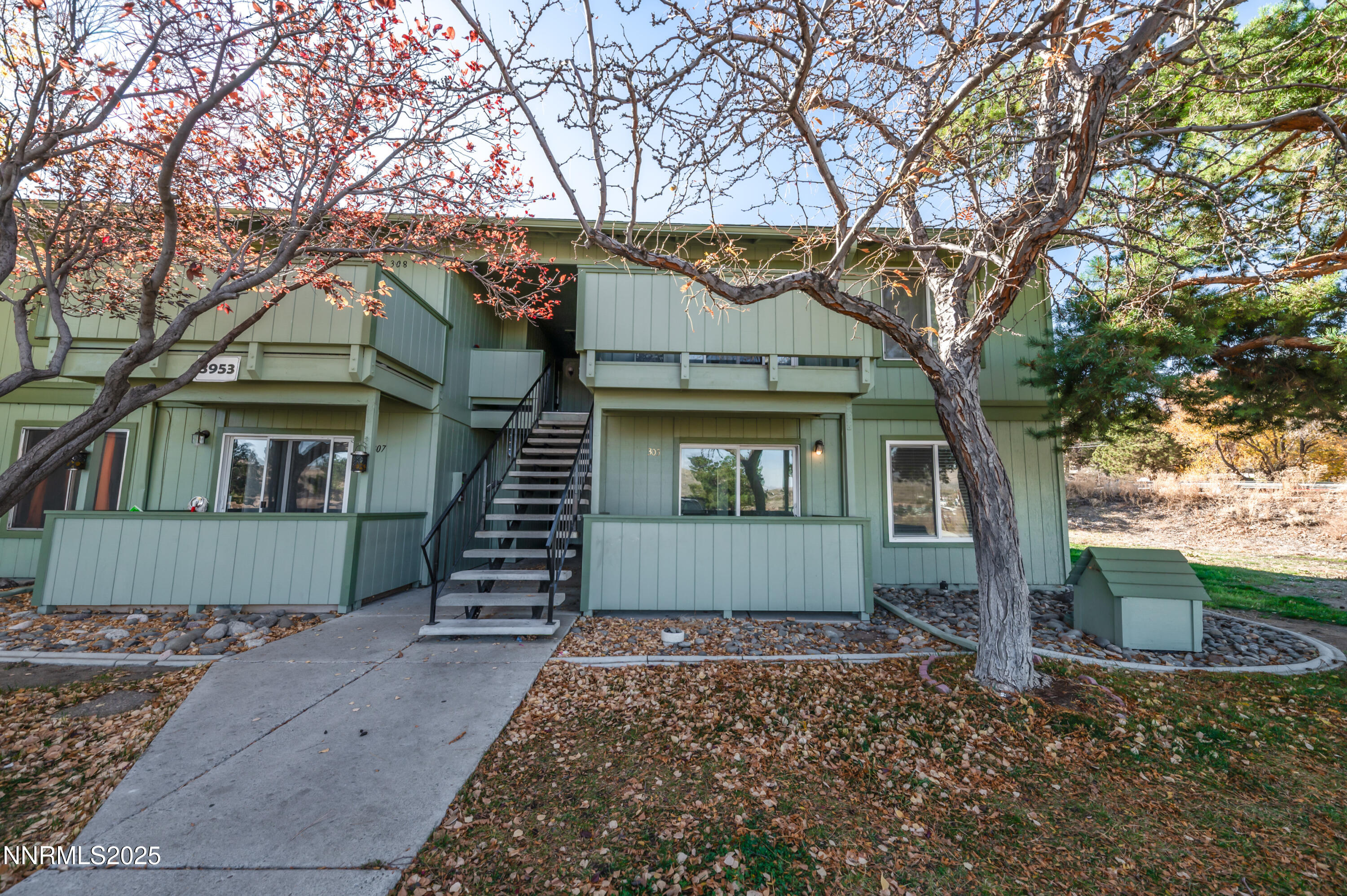 3953 Clear Acre Lane APT 305