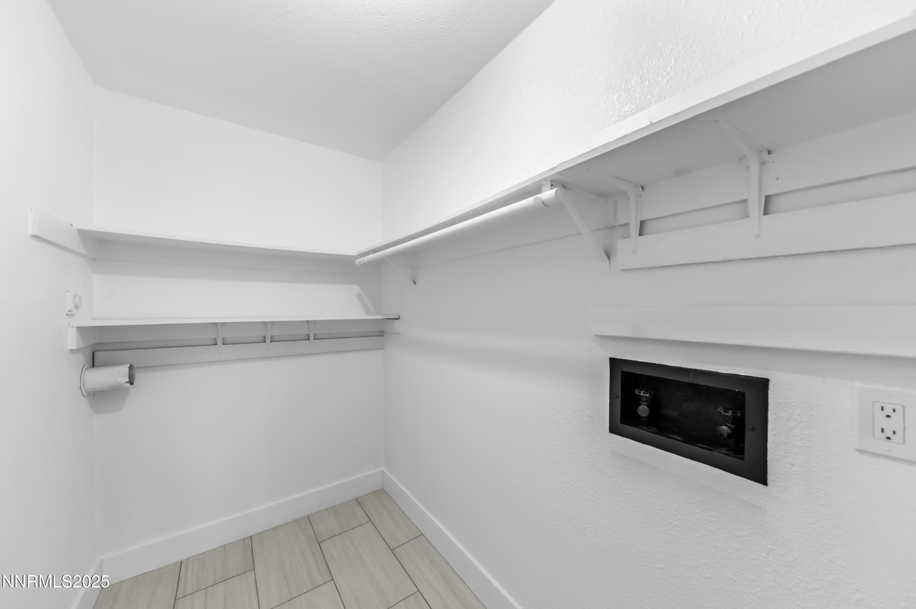 3953 Clear Acre Lane APT 305