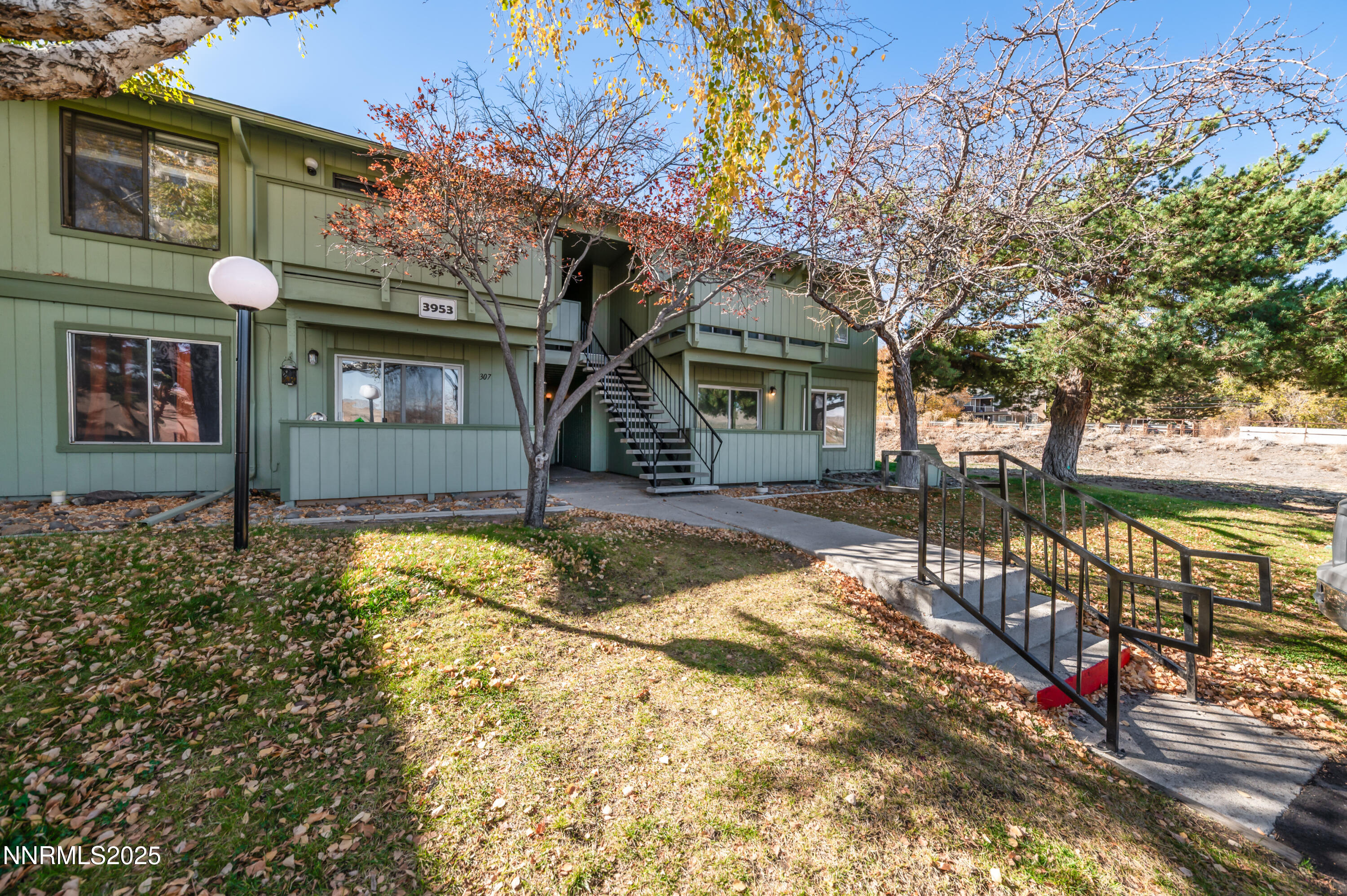 3953 Clear Acre Lane APT 305