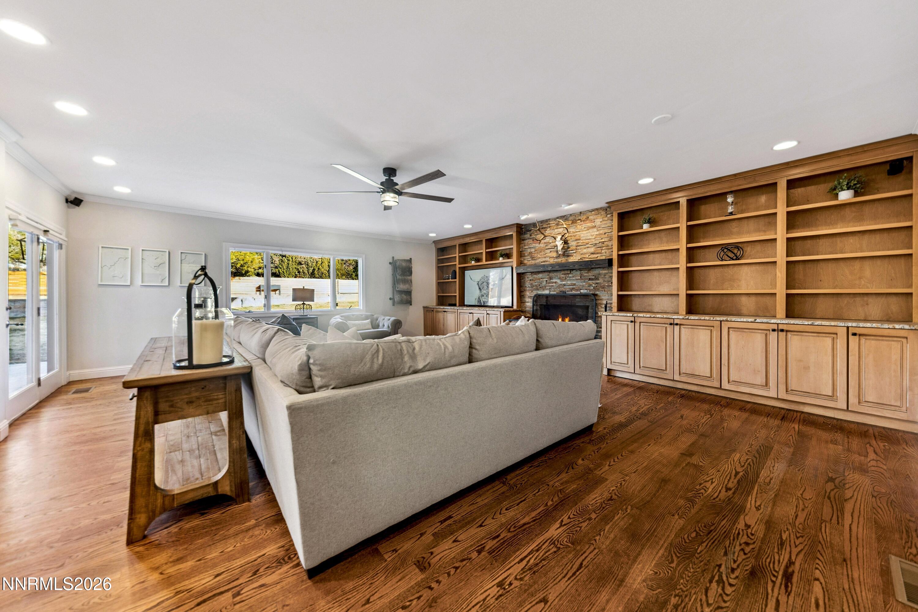 3620 E Hidden Valley Drive