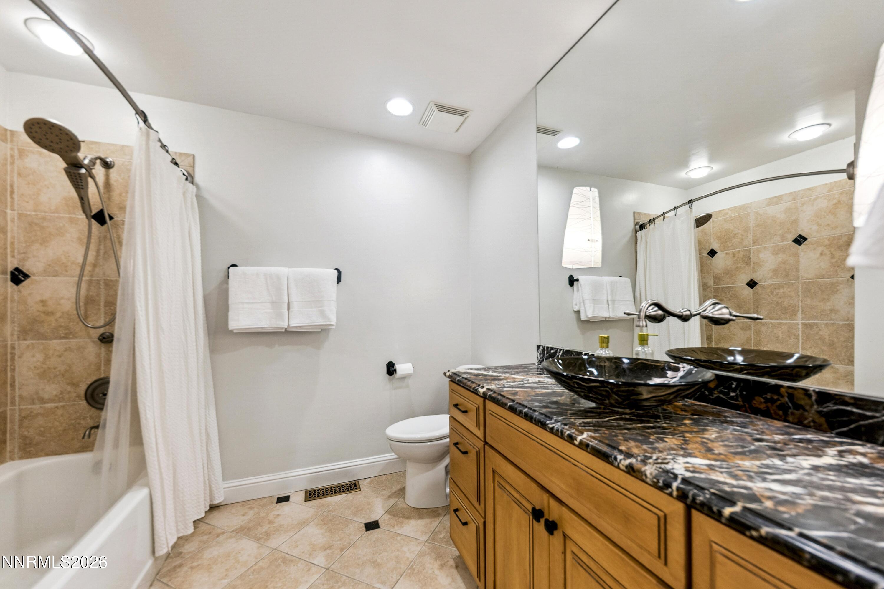 3620 E Hidden Valley Drive