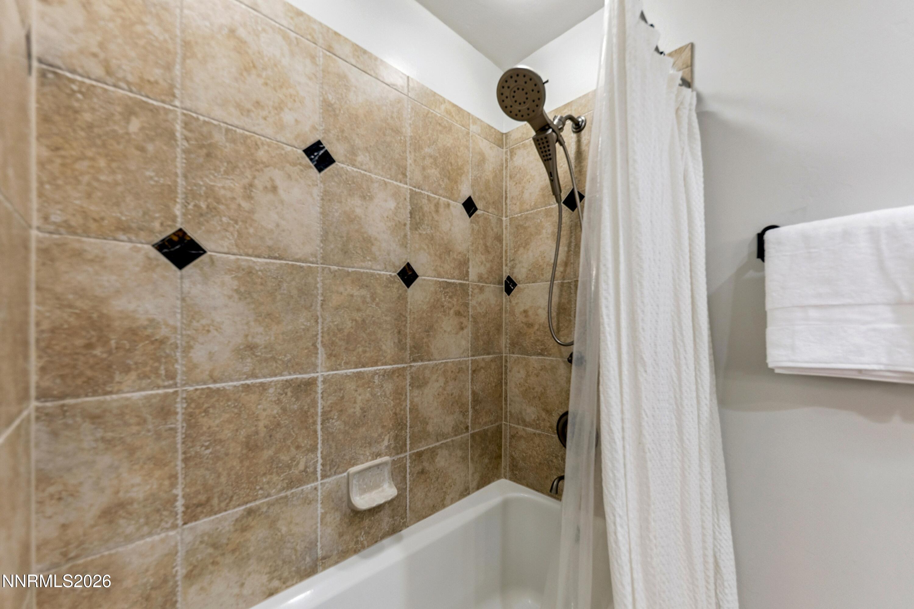 3620 E Hidden Valley Drive