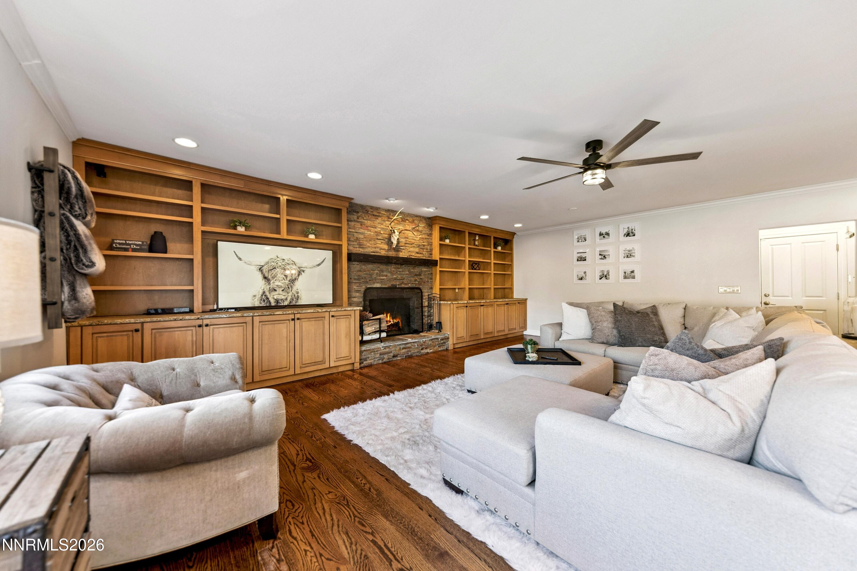 3620 E Hidden Valley Drive