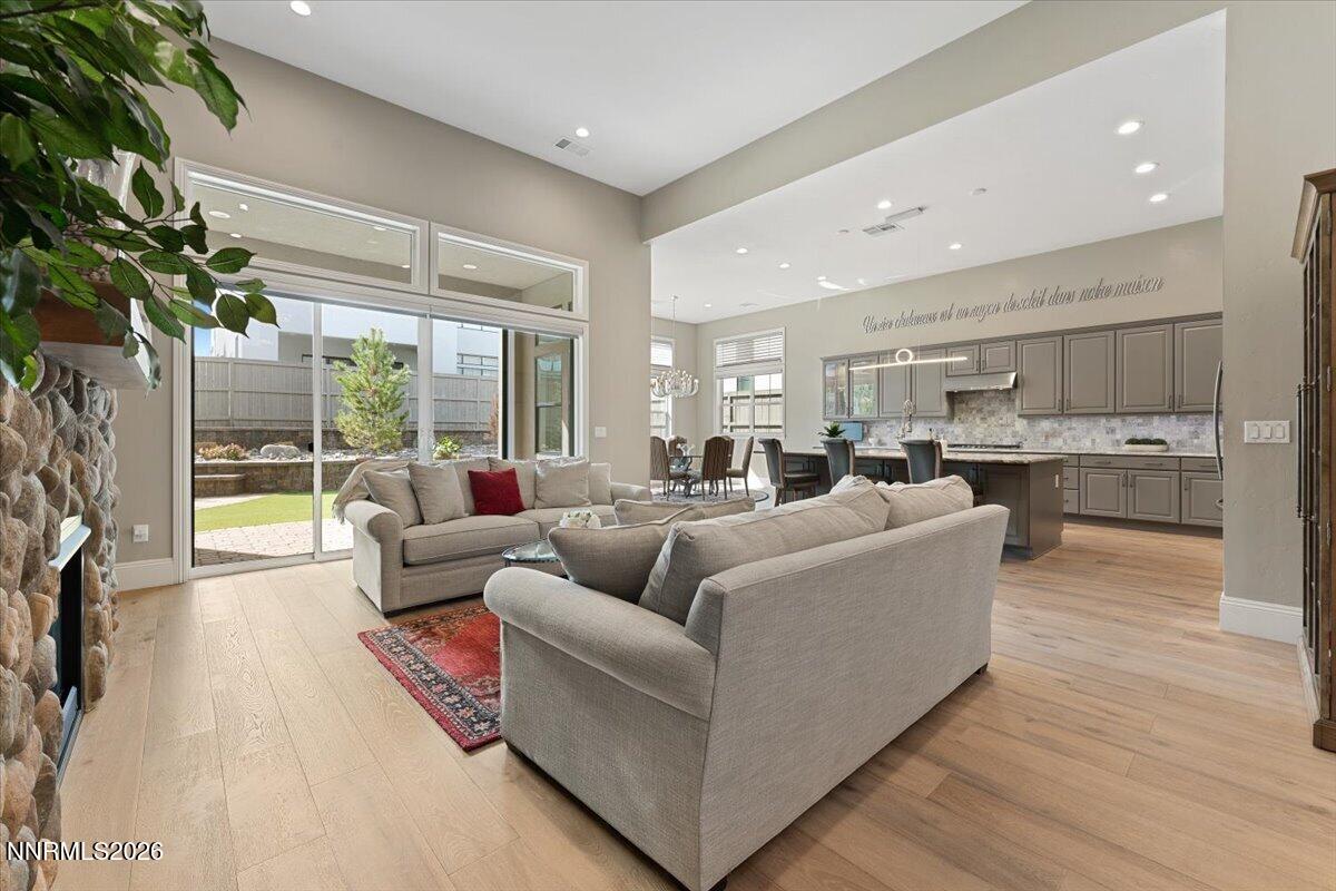 722 W Pleasant Oak Trail