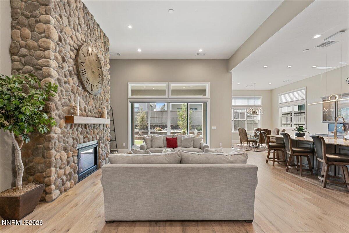 722 W Pleasant Oak Trail