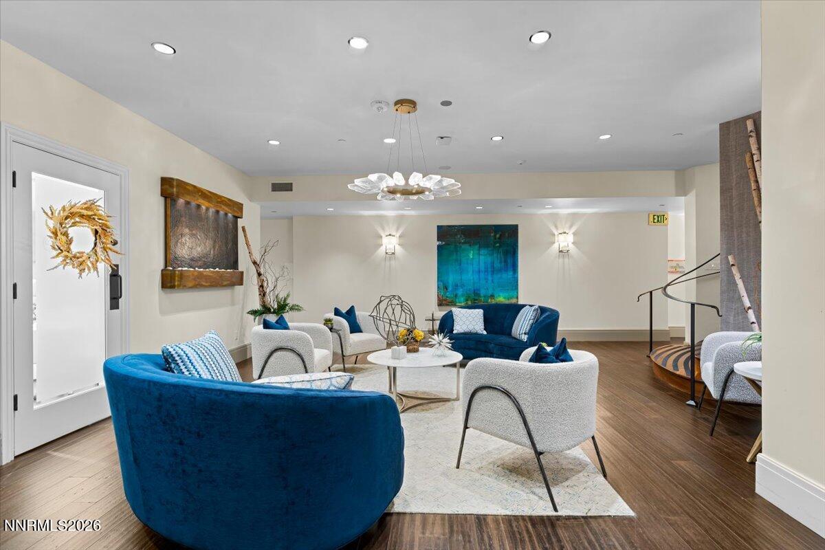 722 W Pleasant Oak Trail