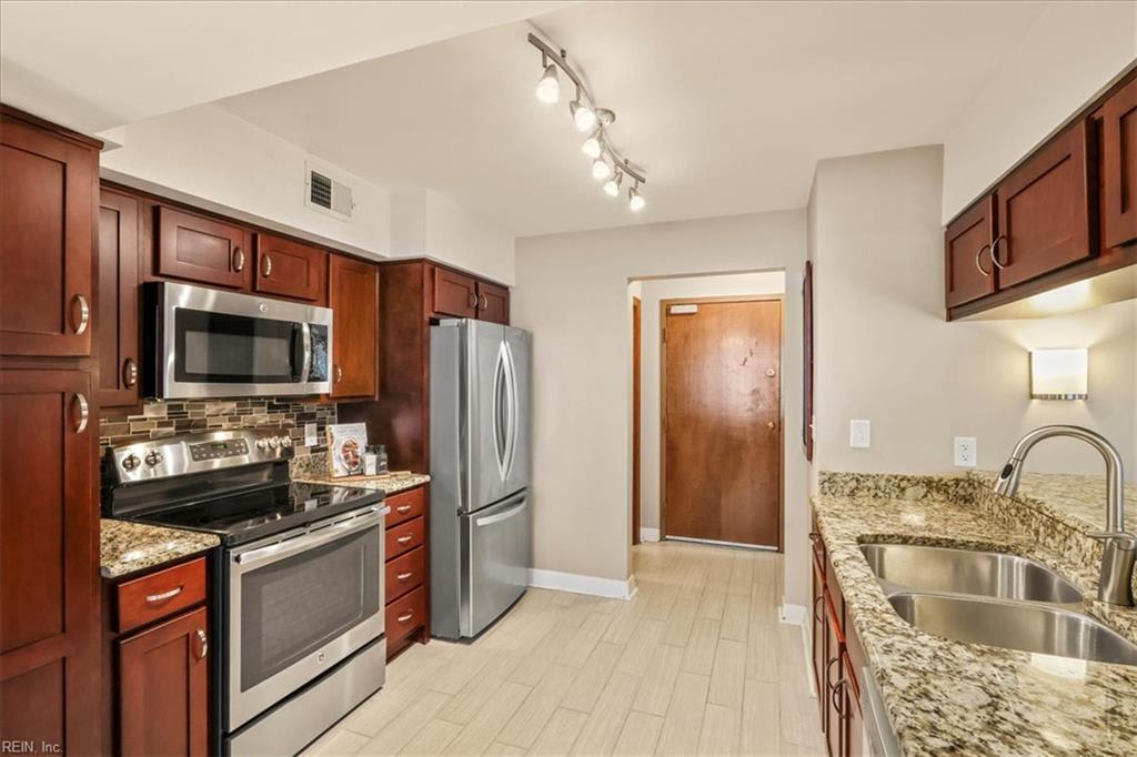 2300 Croix DR