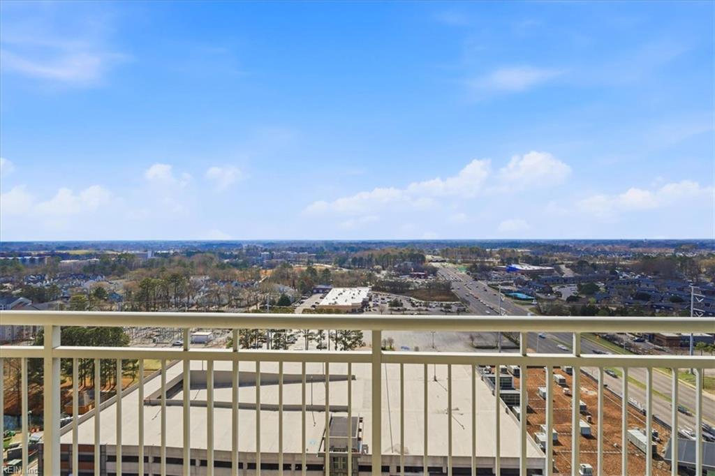 4545 Commerce ST 1904