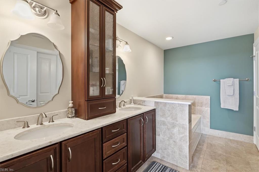 4545 Commerce ST 1904