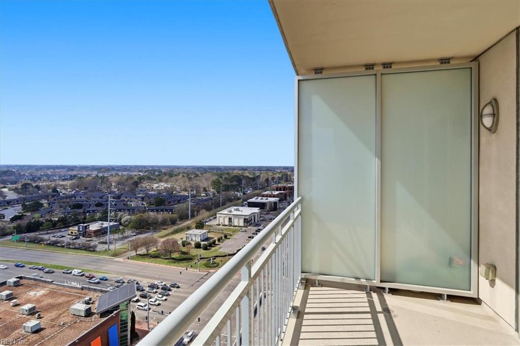 4545 Commerce ST 1904