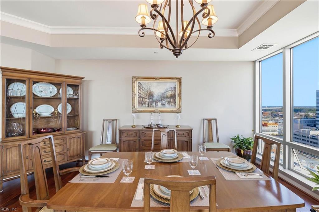 4545 Commerce ST 1904