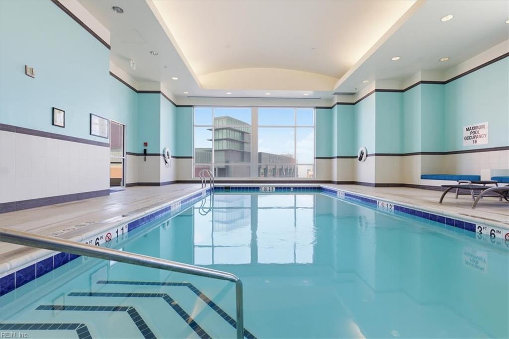 4545 Commerce ST 1904