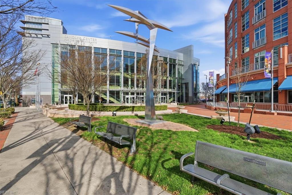 4545 Commerce ST 1904