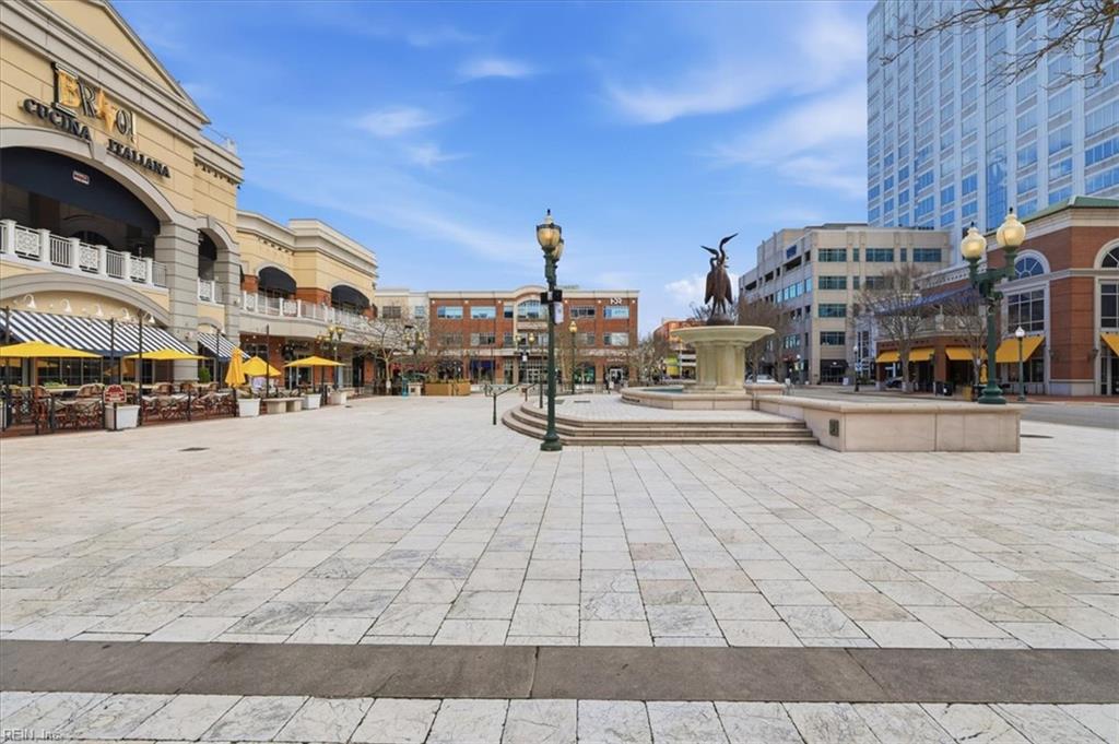 4545 Commerce ST 1904