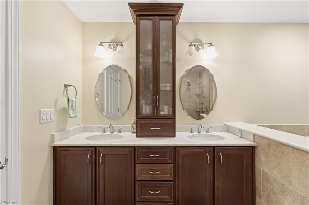 4545 Commerce ST 1904