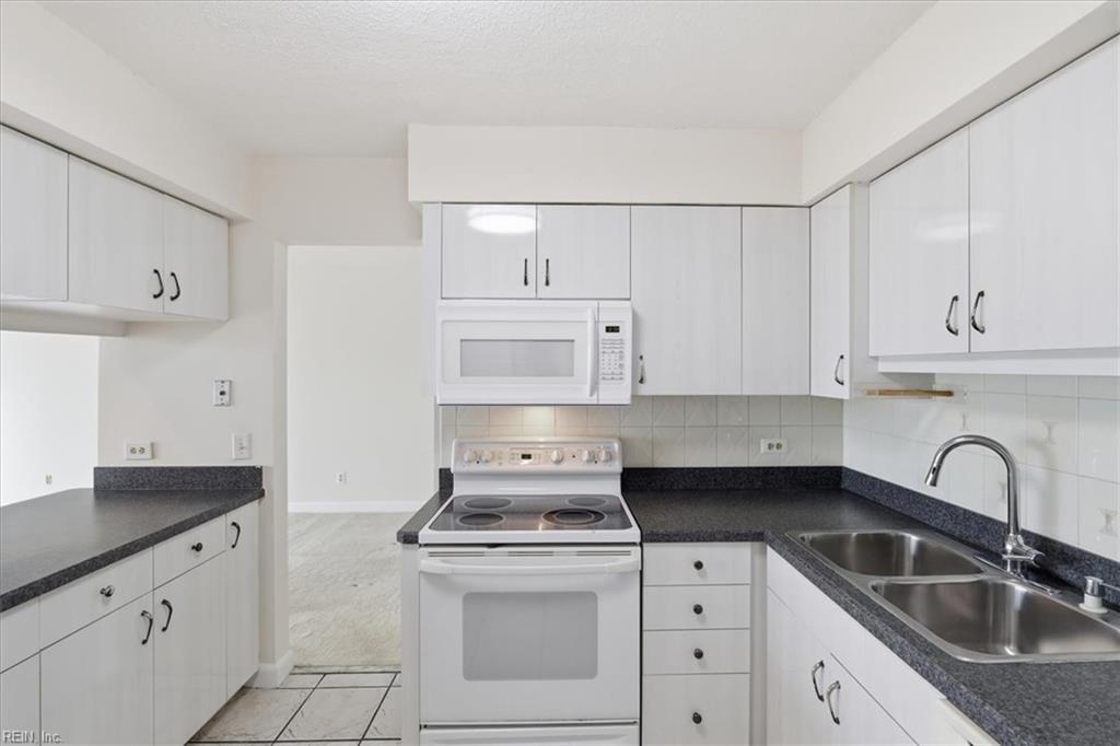 3288 Page AVE P2
