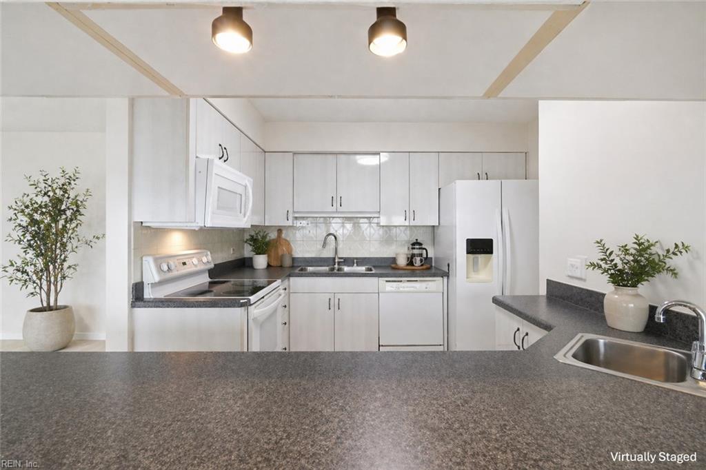 3288 Page AVE P2