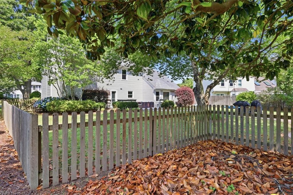 1321 Paramore DR