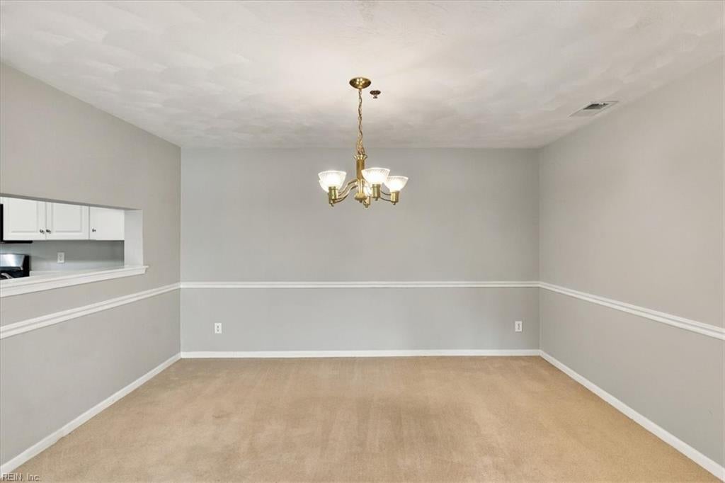 2221 Lesner CRES #202
