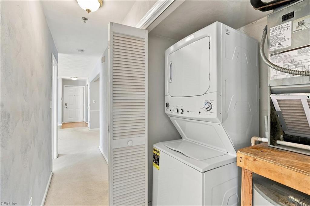 2221 Lesner CRES #202