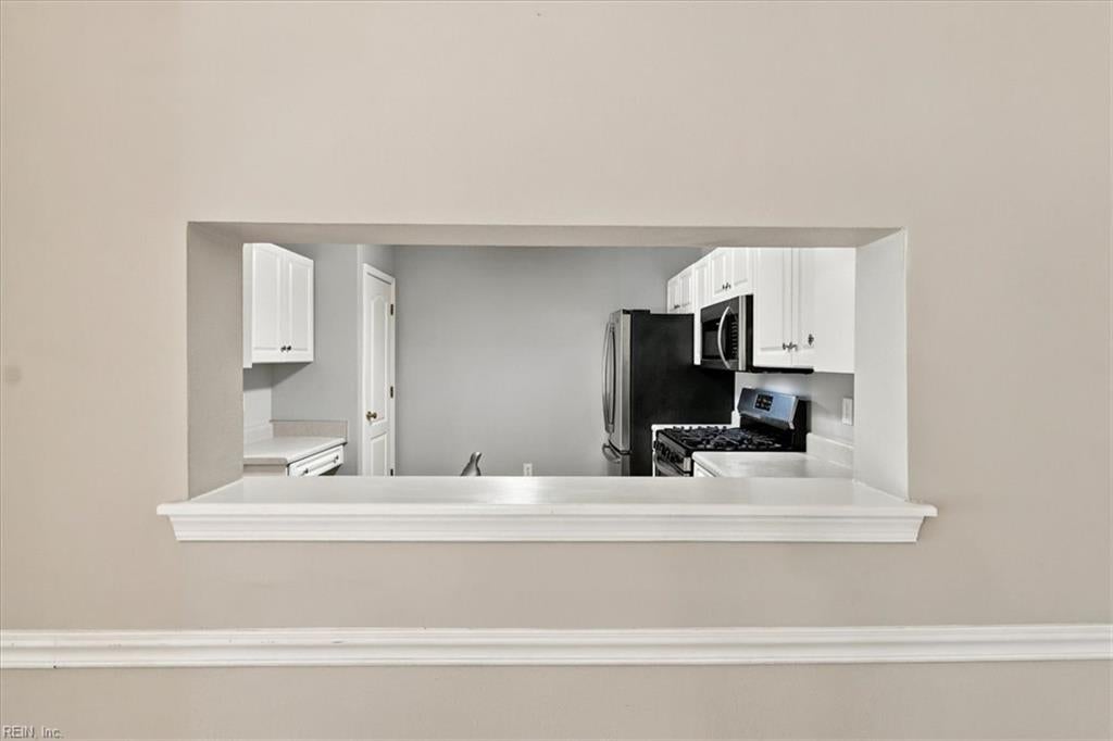 2221 Lesner CRES #202