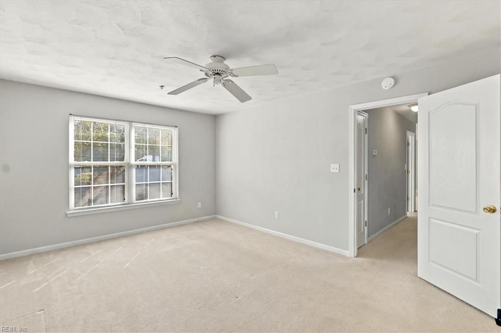2221 Lesner CRES #202