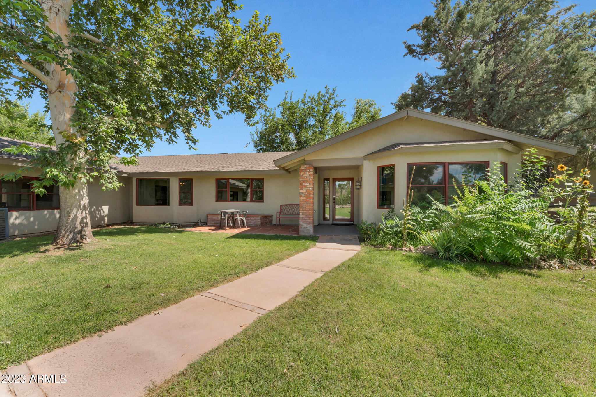 1775 S SUGARLOAF Road